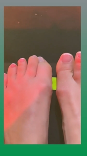 Jessie J feet photo thumbnail