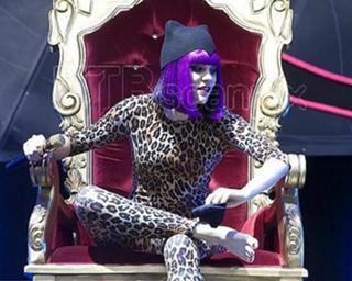 Jessie J feet photo thumbnail