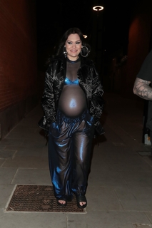 Jessie J feet photo thumbnail