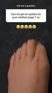 Jessie J feet photo thumbnail