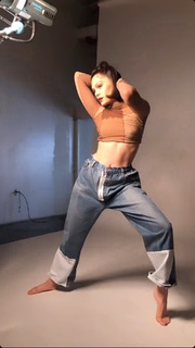 Jessie J feet photo thumbnail