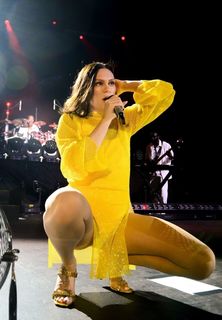 Jessie J feet photo thumbnail