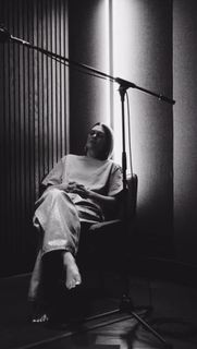 Jessie J feet photo thumbnail