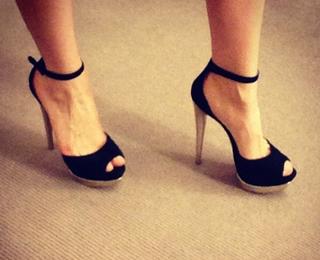 Jessie J feet photo thumbnail