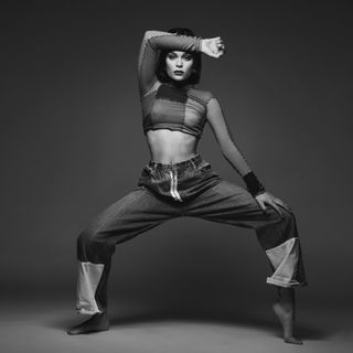 Jessie J feet photo 4