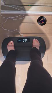 Jessie J feet photo 1