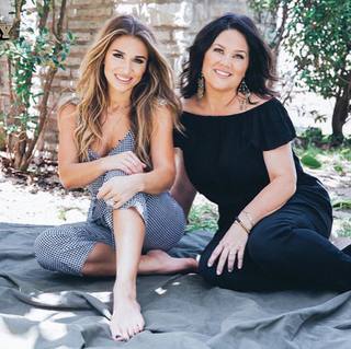 Jessie James Decker feet photo thumbnail