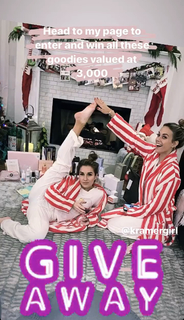 Jessie James Decker feet photo thumbnail