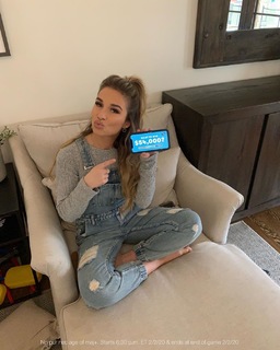 Jessie James Decker feet photo thumbnail
