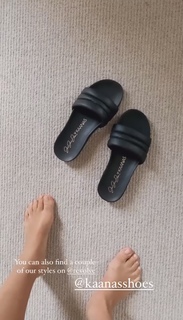 Jessie James Decker feet photo thumbnail