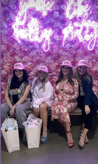 Jessie James Decker feet photo thumbnail