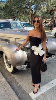 Jessie James Decker feet photo thumbnail