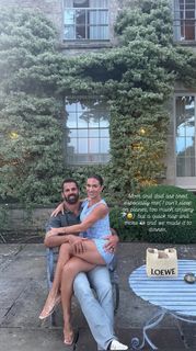 Jessie James Decker feet photo 1