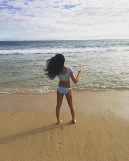 Jessie McKay feet photo thumbnail