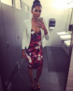 Jessie McKay feet photo thumbnail