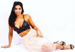 Jessie McKay feet photo thumbnail