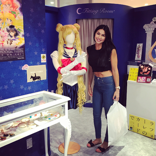 Jessie McKay feet photo thumbnail