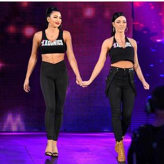 Jessie McKay feet photo thumbnail