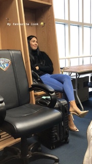 Jessie McKay feet photo thumbnail