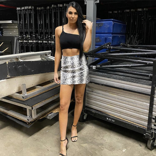 Jessie McKay feet photo thumbnail