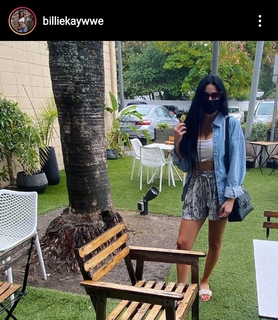 Jessie McKay feet photo thumbnail