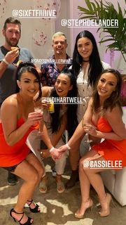 Jessie McKay feet photo thumbnail