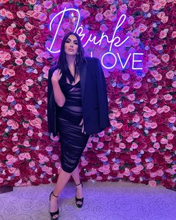 Jessie McKay feet photo thumbnail