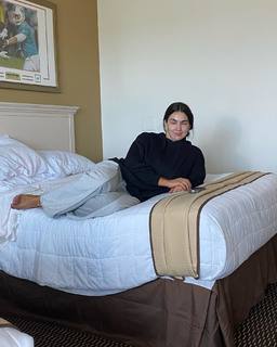 Jessie McKay feet photo thumbnail