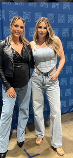 Jessie McKay feet photo thumbnail