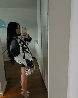 Jessie Murph feet photo thumbnail