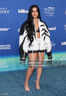 Jessie Murph feet photo thumbnail