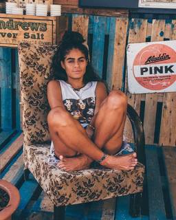 Jessie Reyez feet photo 2