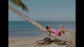 Jessie Reyez feet photo 16