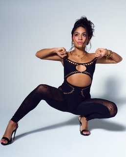 Jessie Reyez feet photo 12