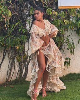 Jessie Reyez feet photo 8
