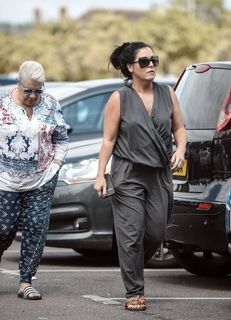 Jessie Wallace feet photo 14
