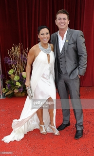 Jessie Wallace feet photo 9