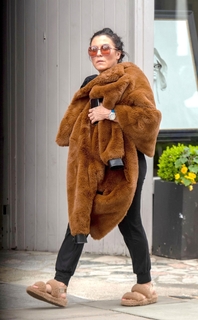 Jessie Wallace feet photo 2