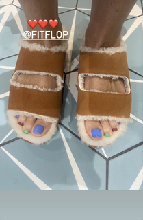 Jessie Wallace feet photo 17