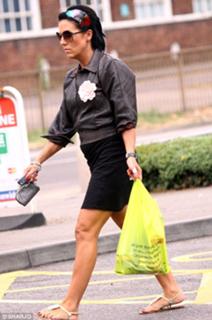 Jessie Wallace feet photo 20