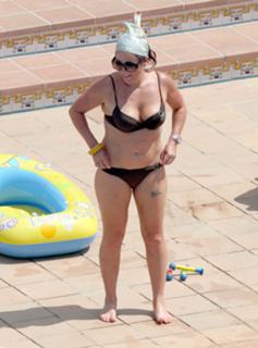 Jessie Wallace feet photo 13