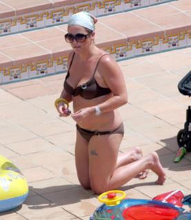 Jessie Wallace feet photo 12