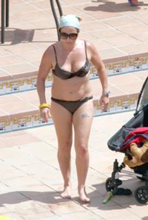 Jessie Wallace feet photo 8