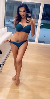 Jessy Dubai feet photo 3