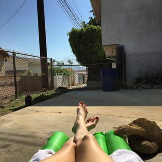 Jessy Schram feet photo thumbnail