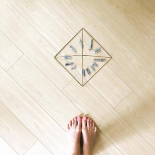 Jessy Schram feet photo thumbnail