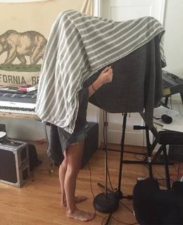 Jessy Schram feet photo thumbnail