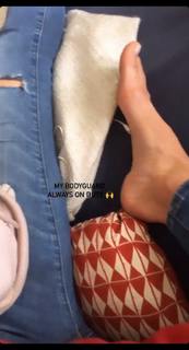 Jessy Schram feet photo thumbnail