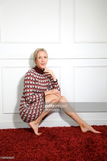Jessy Schram feet photo thumbnail