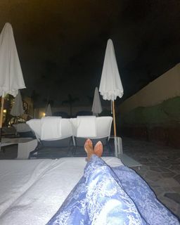 Jessy Schram feet photo 5